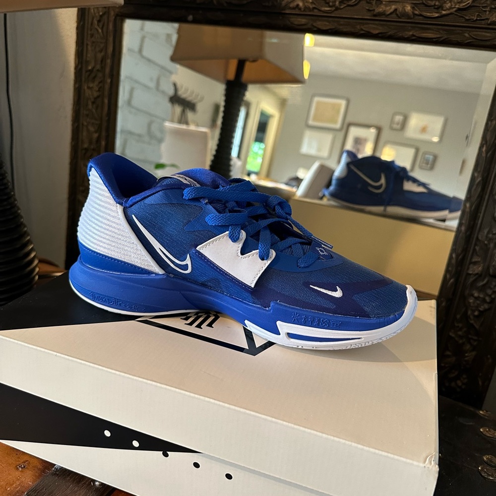 Kyrie low 5 TB Mens 8.5